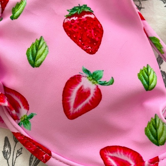 Shein Strawberry Bikini Top Size S - Picture 4 of 6